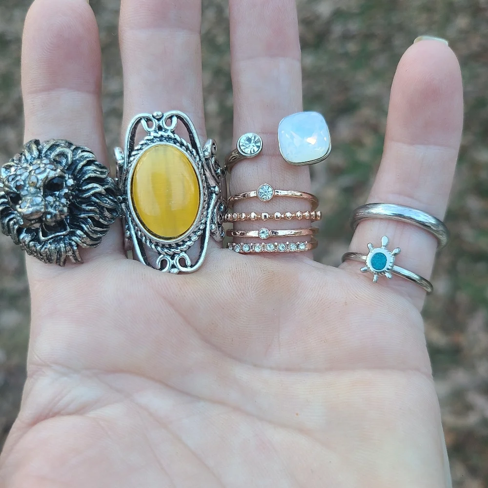 💜 SOLD!!! Assorted Ring Grab Bag - Picture 8 of 8